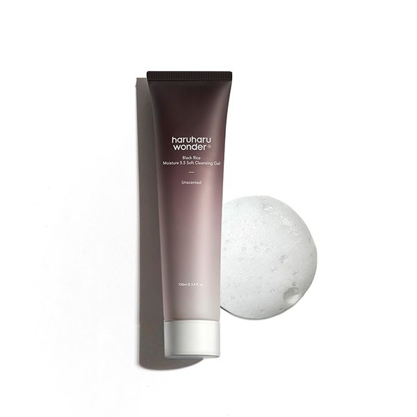Haruharu Wonder Wonder Black Rice Moisture 5.5 Soft Cleansing Gel 100ml - Image 1